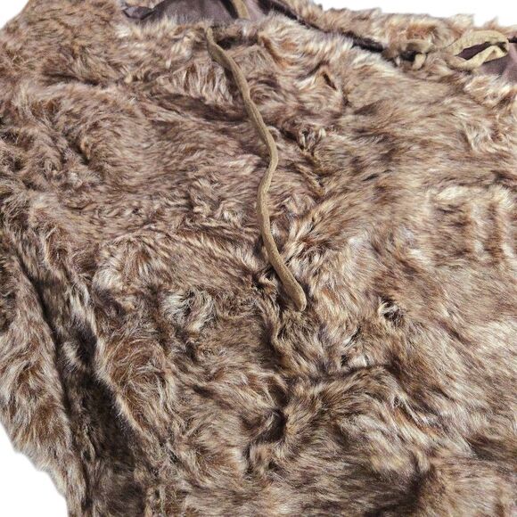 Faux Fur Christmas Tree skirt 46" diameter - Picture 2 of 5